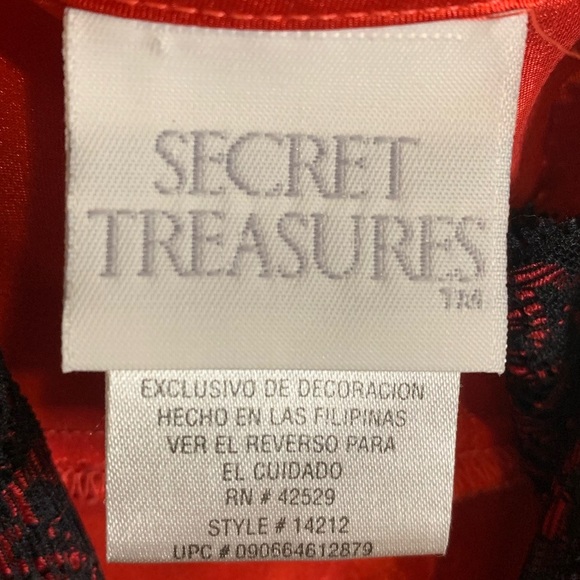 Secret Treasures Red Nightie - Picture 6 of 7